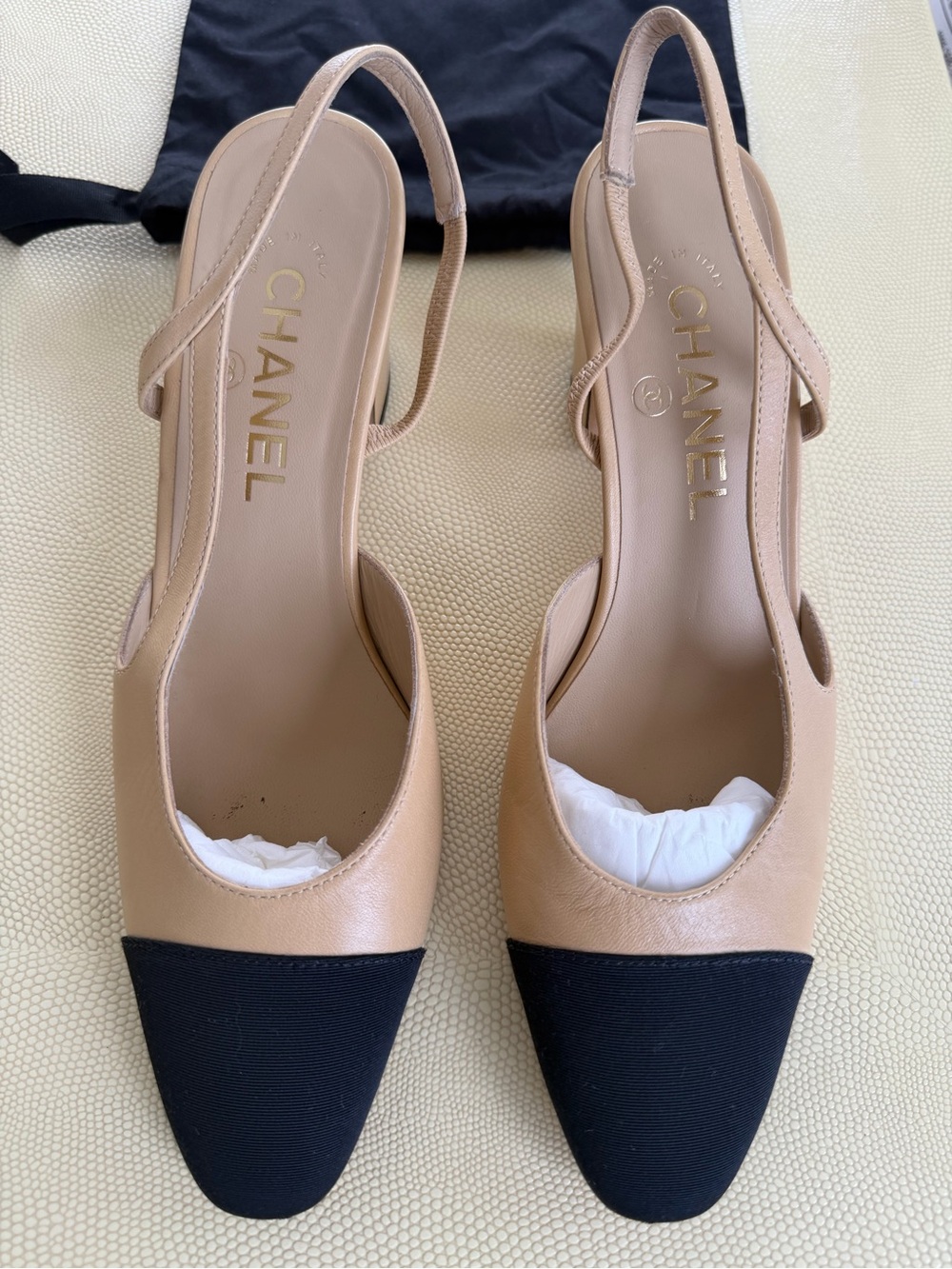 CHANEL Beige and Black Two-Tone Slingback Pumps